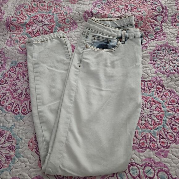 Women's V.I.P. Light Washed Jean's Size 5/6 - Picture 6 of 8